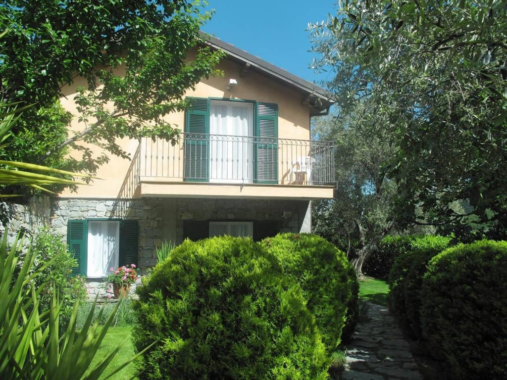 Casa Sylviane Villa Pietrabruna Exterior photo